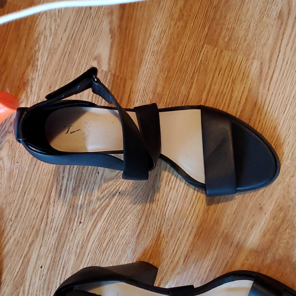 Simply Vera wang shoes